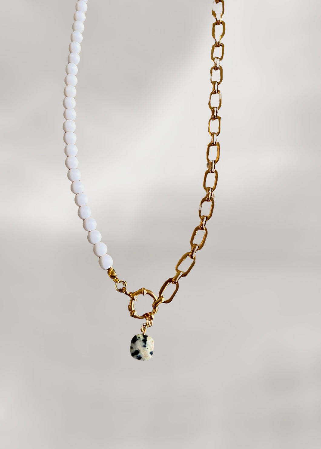 Half and Half Gold Chain (Off White)