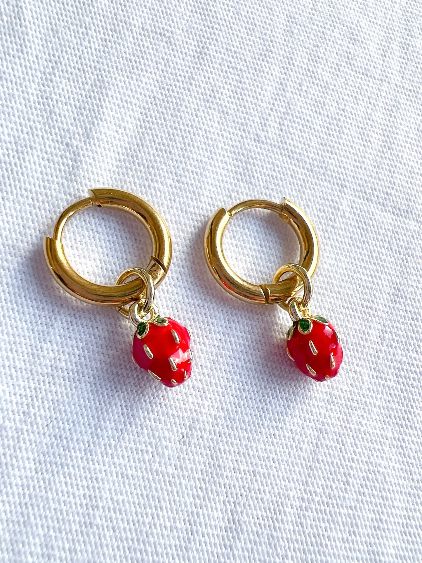 Tiny Strawberries