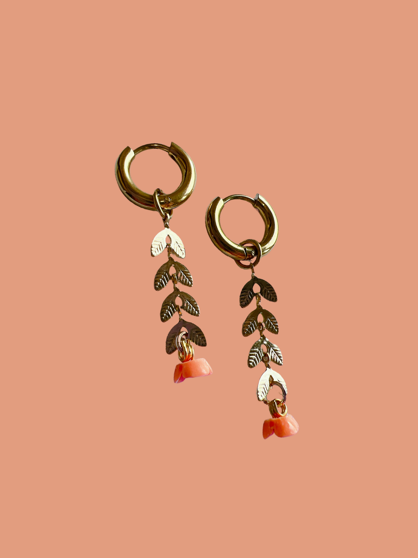 “Lilibeth” - Floral Dangle Earrings With a Peach Flower